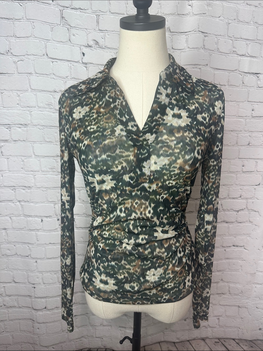 Madewell Floral Stretch Mesh Collared V Neck Long Sleeve Top Green Size M